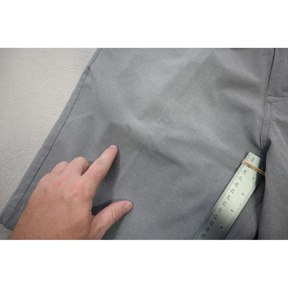 TravisMathew‎ Golf Shorts Mens 34 Grey Stretch Performance Flat Front Athletic